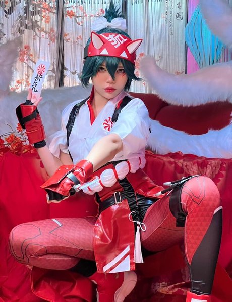ZinieQ Cosplayer star du porno en haute qualité collection