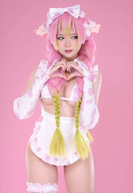 ZinieQ Cosplayer estrella porno mejor galería