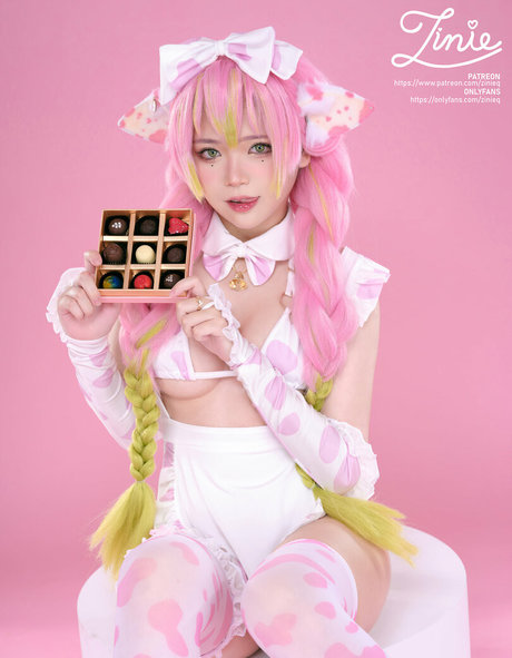 ZinieQ Cosplayer modelo fotos