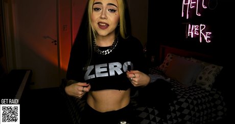 Violet Orlandi art modèle image