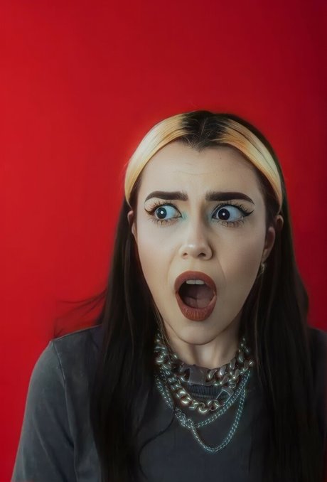 Violet Orlandi nus star du porno img