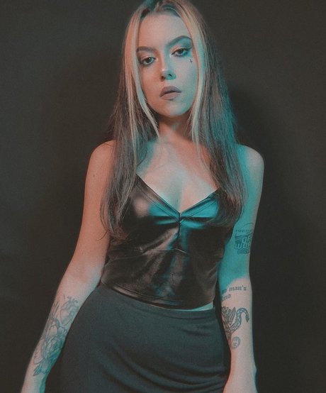 Violet Orlandi actriz galería