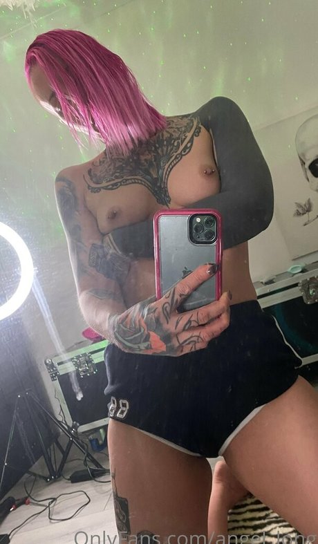 angel long modèle adulte archive