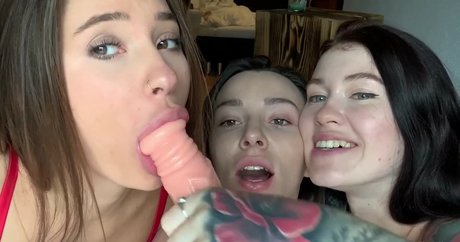Misha Cross buena estrella porno foto