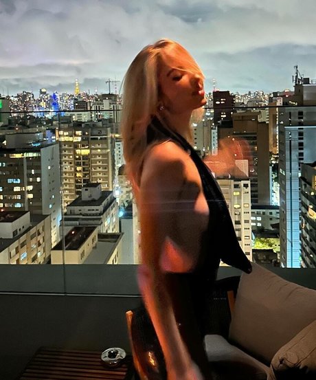 Giovanna Chaves modèle joli img