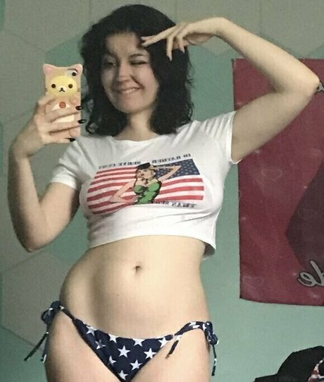 Gutsluvr adult model images