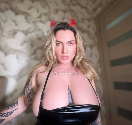 SwagRussianPanda étoile chaude des photos