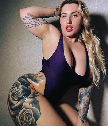 SwagRussianPanda buena actriz fotos