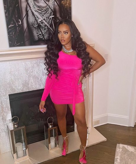 Angela Simmons étoile hd galeries