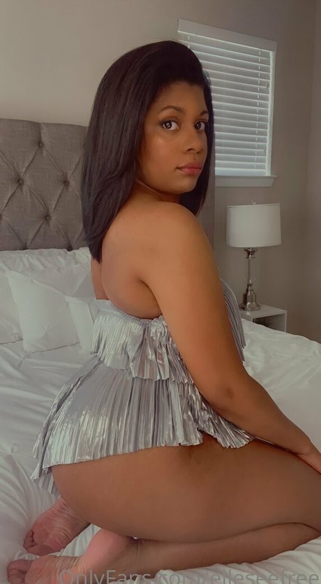 elleseefree star du porno sexy des photos