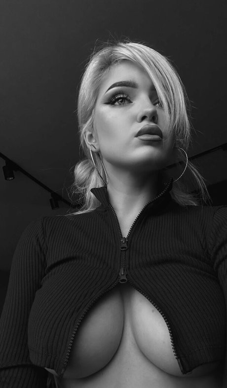 Dance Malyshka star du porno xxx image