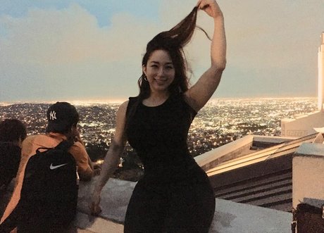 Dajinism desnudos estrella imágenes