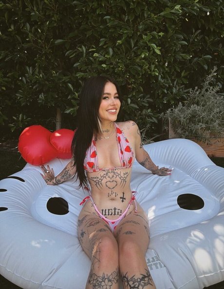 Onlyfans de transexuales blancas perfecto desnudo galería