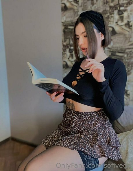 Sofivega hermosa modelo imagen