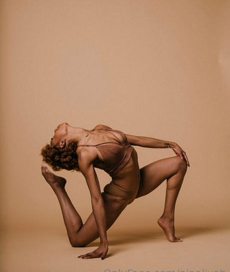 niaaliyah star du porno sexy collection