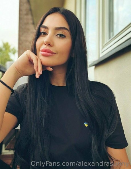 alexandrasunny actrice xxx galeries