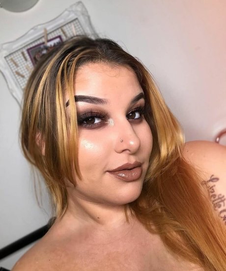 Ilianna modèle joli archive