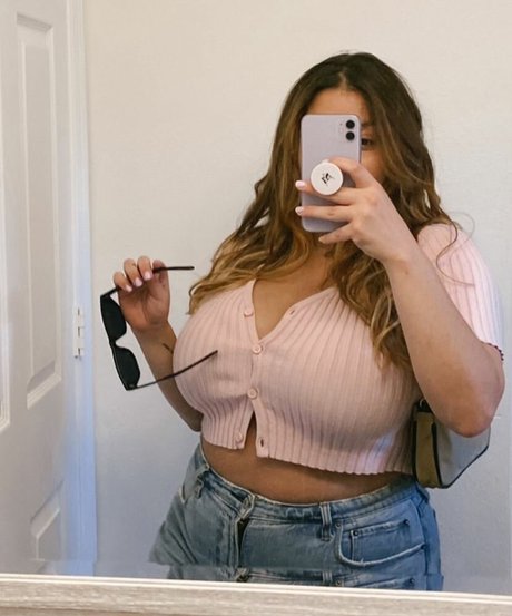 Ilianna beau modèle des photos