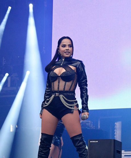 Becky G belle étoile image