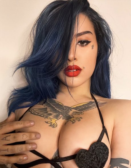 Nera Vendetta sexy actress picture
