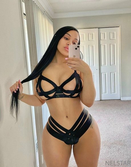 neljassenia haut modèle images