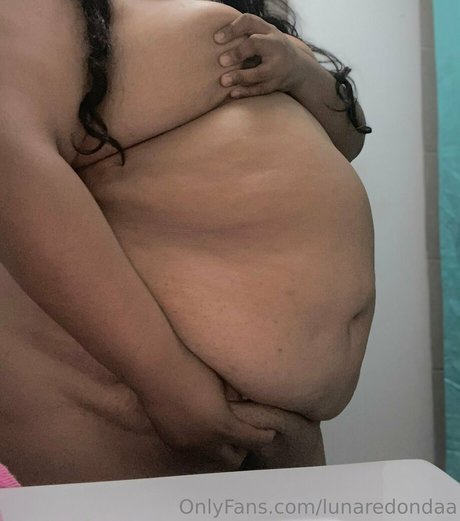 lunaredondaa actriz desnuda galerías