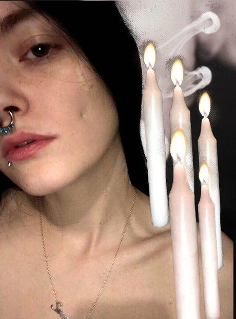 peacheyscreams modèle pornographique galerie