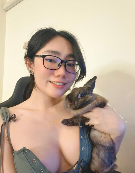 Poon Wrunya bonita modelo galería