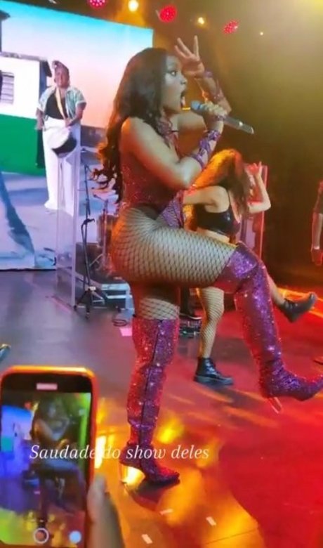 Iza Cantora top star archive