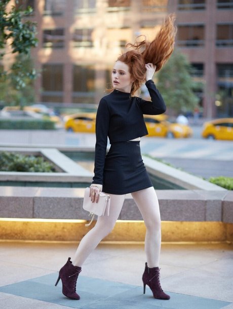 Madelaine Petsch actriz porno fotos