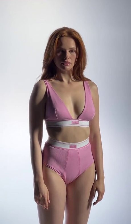 Madelaine Petsch estrella xxx fotos