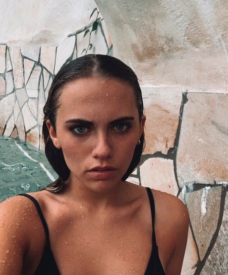 Axelle Maga star du porno belle galeries