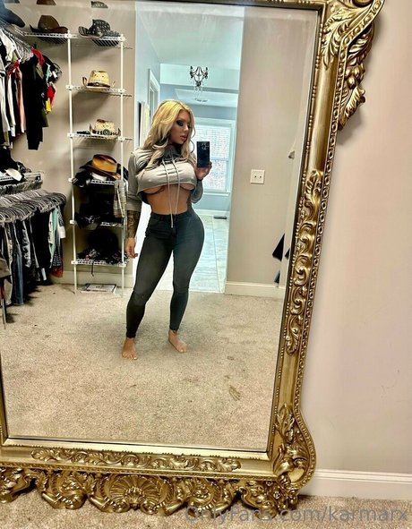 Karma Rx hermosa modelo imágenes