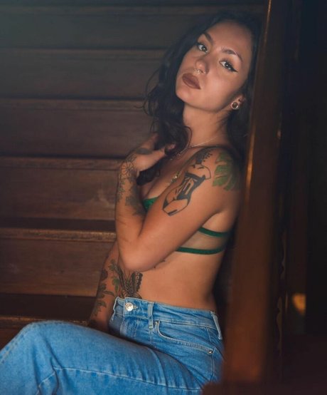 Deeperse modelo exclusivo recopilación