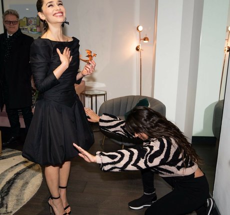 Emilia Clarke haut de star du porno photo