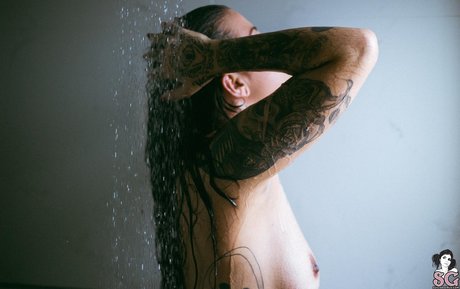 Marjo Suicide buen modelo foto