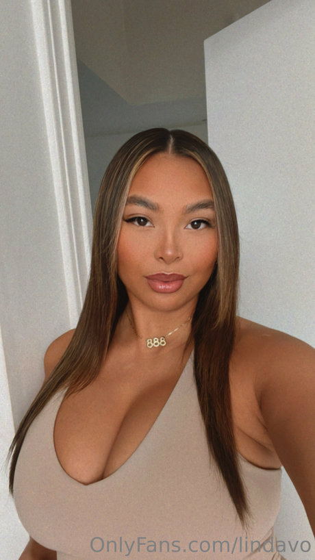 Linda Vo modèle adulte galeries