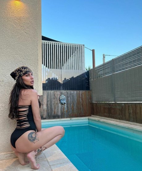 Antonella Mosetti belle star du porno galeries