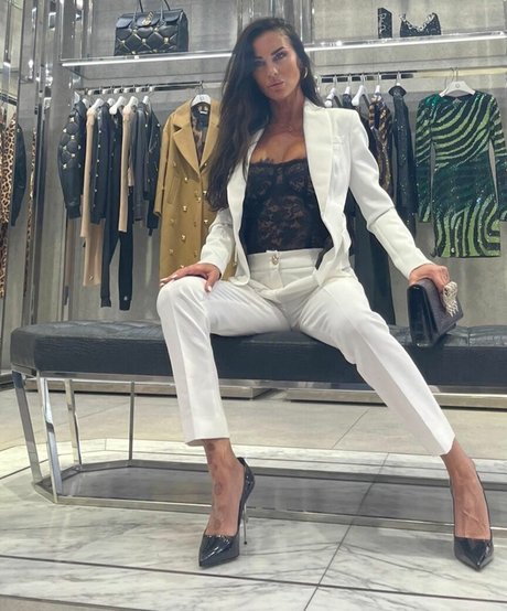 Antonella Mosetti estrella porno caliente galerías