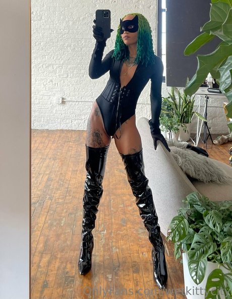 wetkittycity nus de stars du porno images