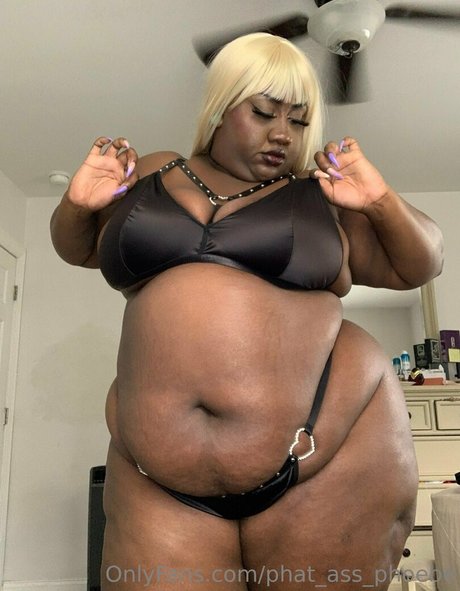 phat ass phoebe étoile nue archive