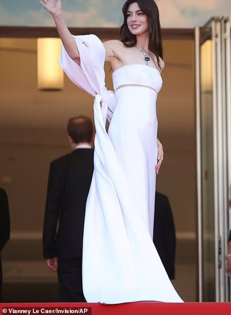 Anne Hathaway modèle de haute qualité photos