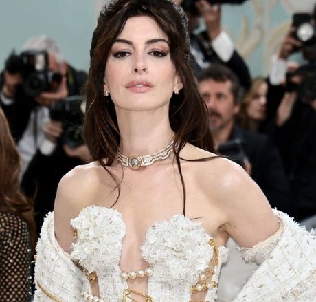 Anne Hathaway bonita estrella foto