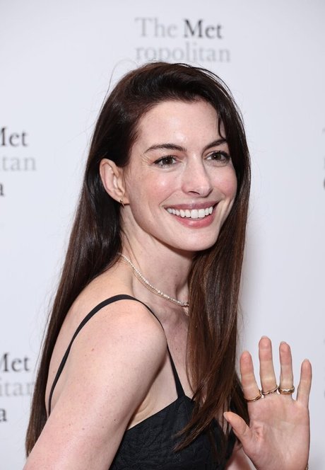 Anne Hathaway star du porno nue galeries