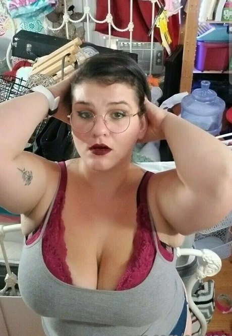 c byee art model archive
