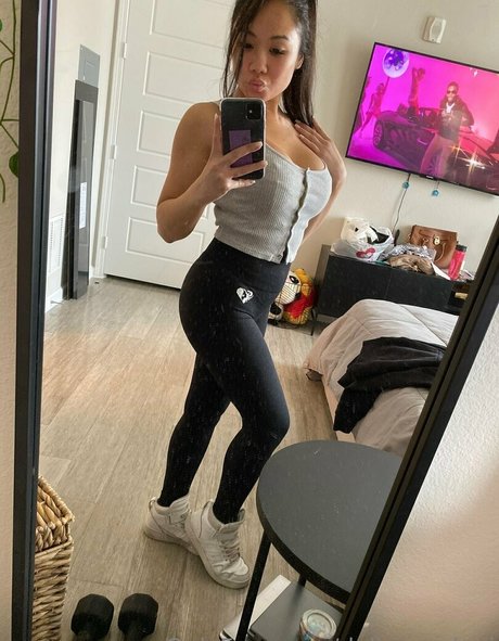 DeliciousDani modèles nus image