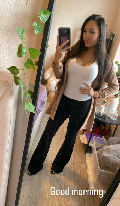 DeliciousDani star pornographic gallery