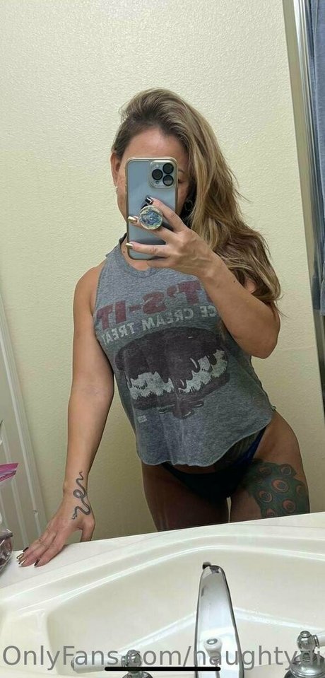 naughtydiamond11 modelo erótico galerías