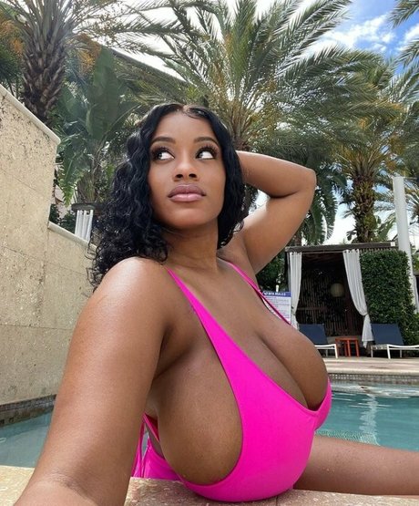 Yanithebbody1 art actress archive