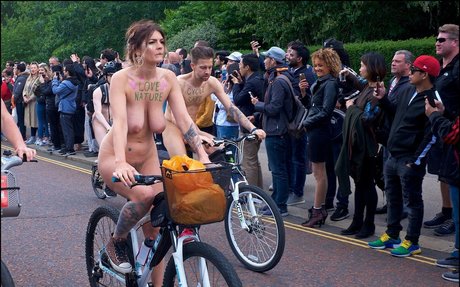 Onlyfans de pequeñas culonas bastante desnuda galería